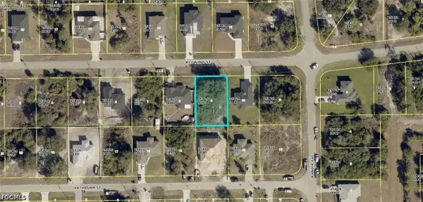 448 Redwing Street, Lehigh Acres, FL 33974