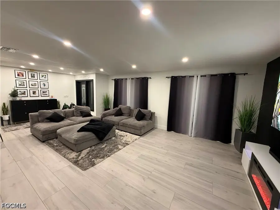 1475 N Larkwood Square, Fort Myers, FL 33919 - #3