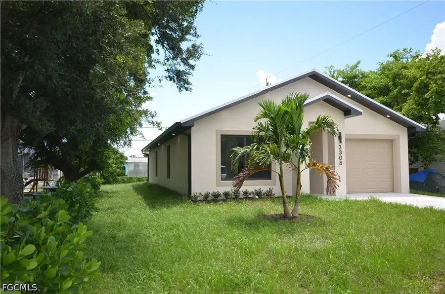 3304 Armstrong Court Ne, Fort Myers, FL 33916 - #3