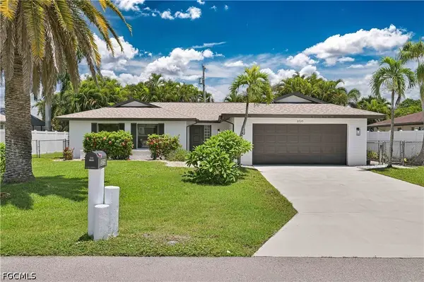 3735 SE 3rd Place, Cape Coral, FL 33904