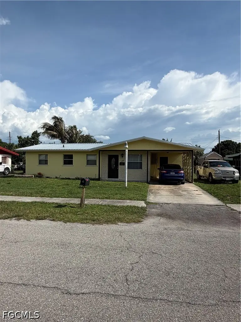 428 W Alverdez Avenue, Clewiston, FL 33440 - #1