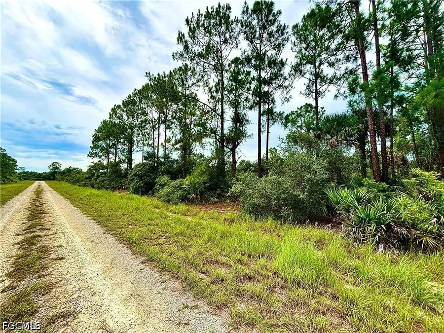 4203 E 27th Street, Alva, FL 33920 - #2