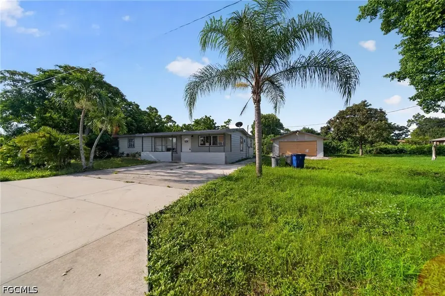 1846 Maple Drive, Fort Myers, FL 33907 - #3