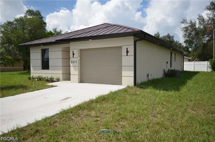 3121 Thomas Street, Fort Myers, FL 33916 - #2
