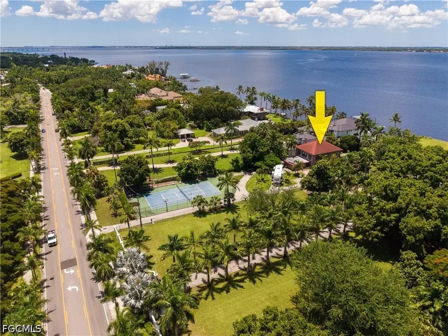 2430 Mcgregor Boulevard, Fort Myers, FL 33901 - #2