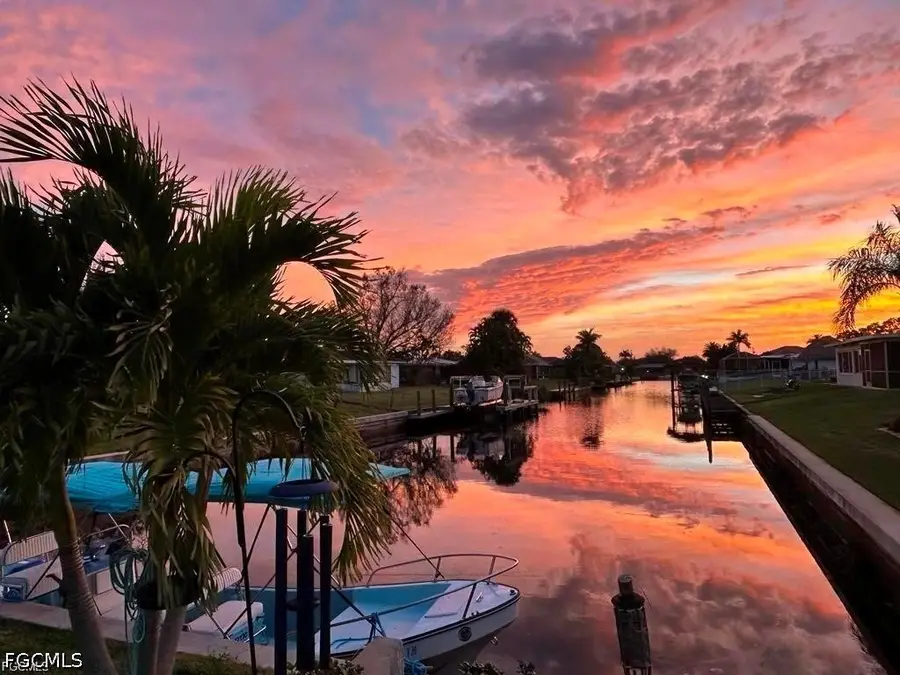 4638 Vinsetta Avenue, North Fort Myers, FL 33903 - #2