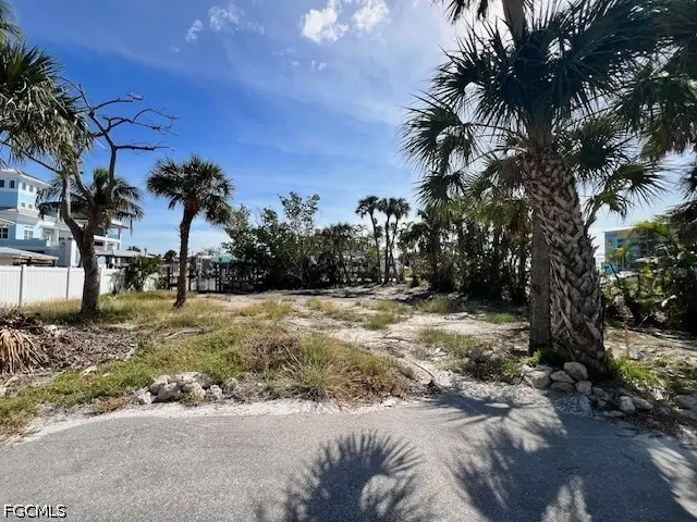 126 Palermo Circle, Fort Myers Beach, FL 33931 - #1