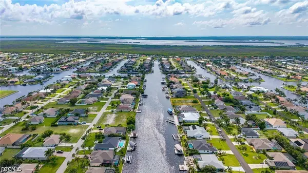 2716 SW 37th Terrace, Cape Coral, FL 33914
