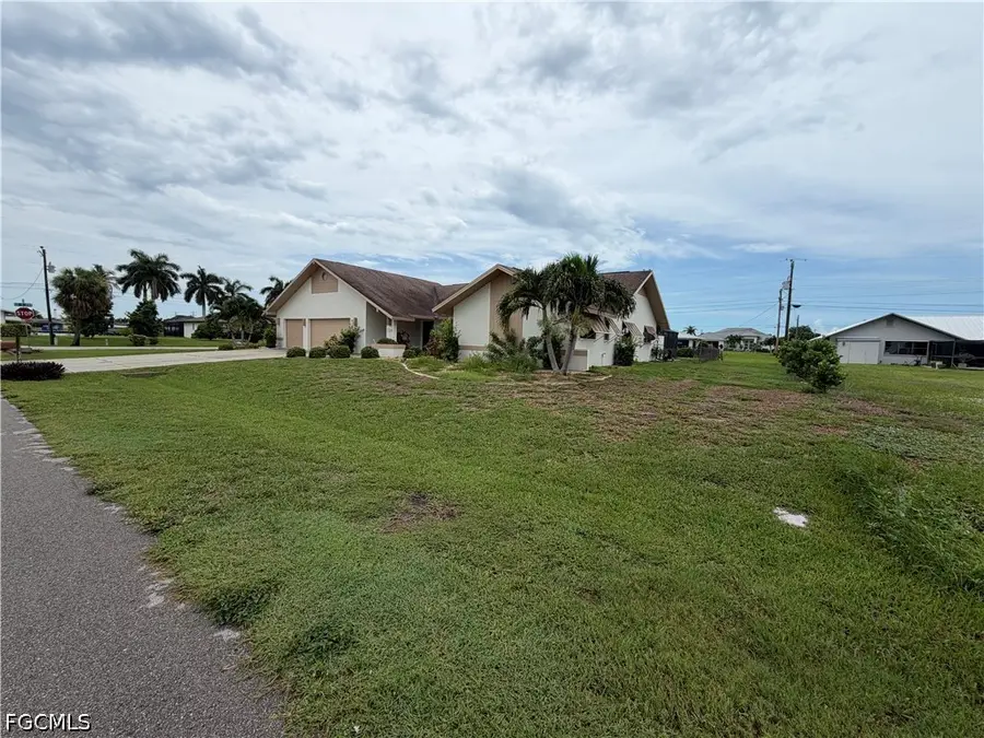 124 SE 39th Terrace, Cape Coral, FL 33904 - #3