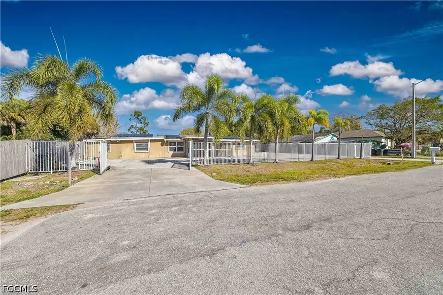 101 Lucille Avenue, Fort Myers, FL 33916 - #3