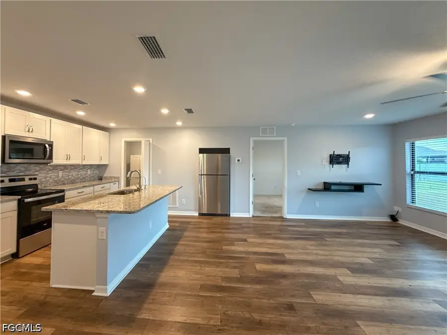 3010 NE 6th Place, Cape Coral, FL 33909 - #2