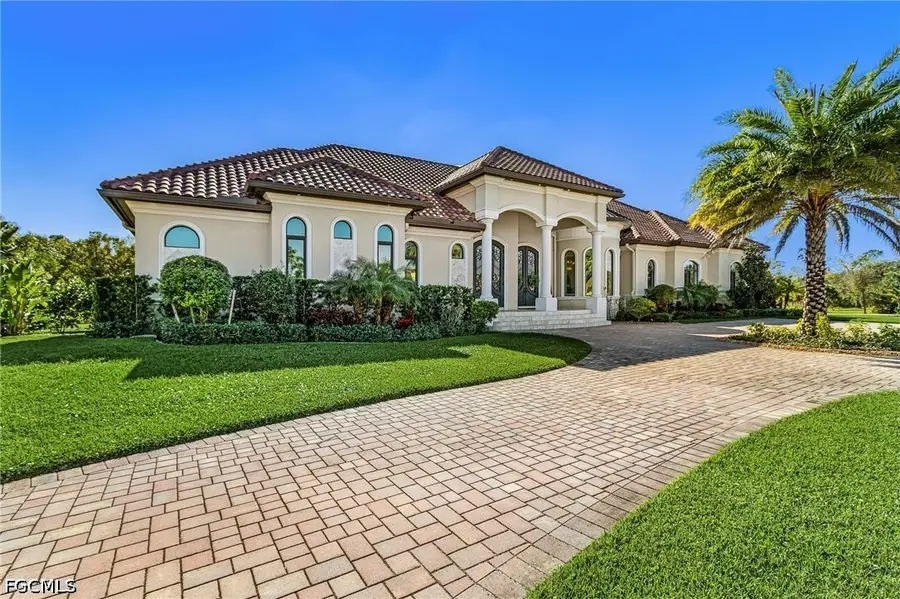 8250 Penzance Boulevard, Fort Myers, FL 33912 - #2