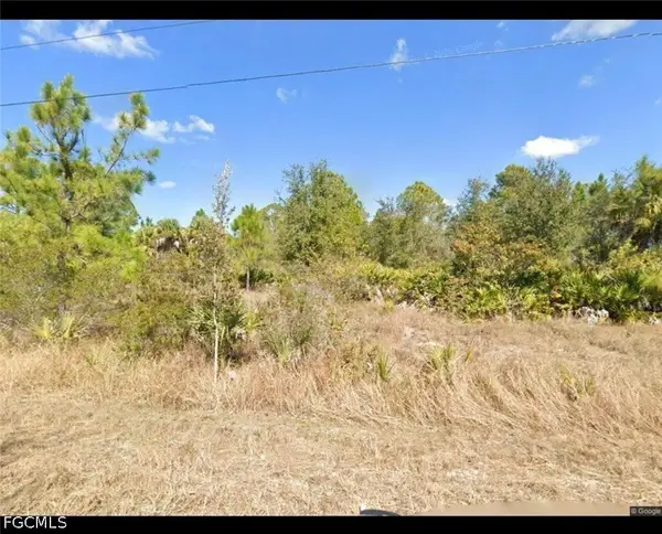 2802 39th Street W, Lehigh Acres, FL 33971