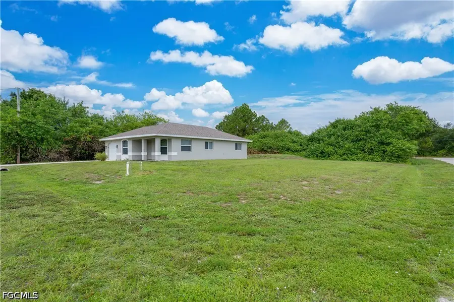 546 Sherwood Avenue S, Lehigh Acres, FL 33974 - #3