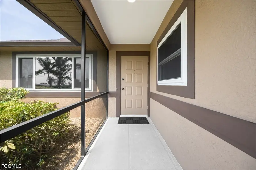 250 NE 10th Place, Cape Coral, FL 33909 - #2