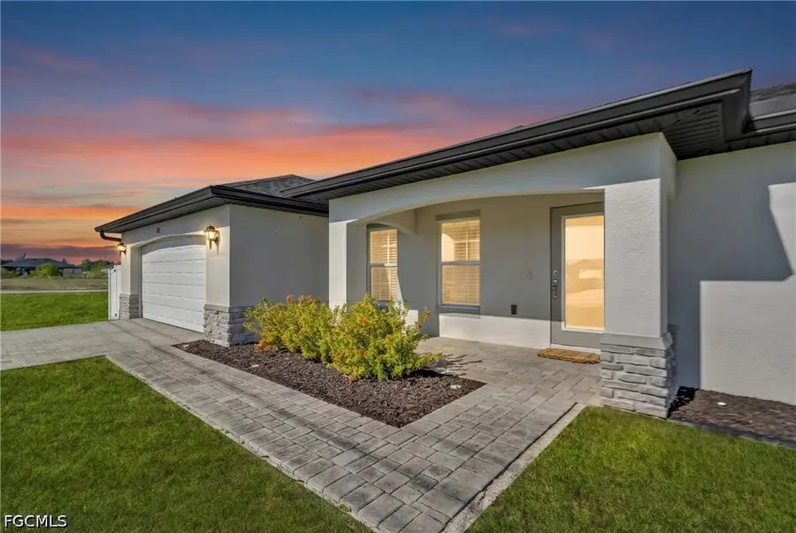 618 NE 2nd Place, Cape Coral, FL 33909 - #3
