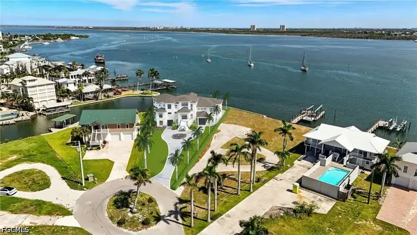 645 Matanzas Court, Fort Myers Beach, FL 33931