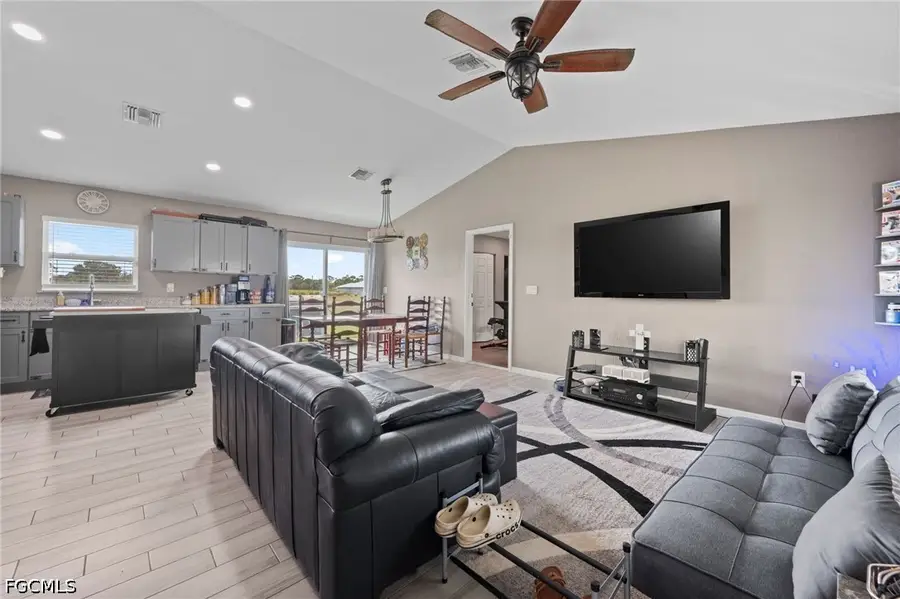 5011 Dania Circle, Labelle, FL 33935 - #2