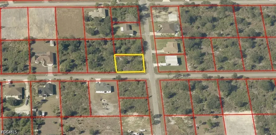 906 E 9th Street, Lehigh Acres, FL 33972 - #2