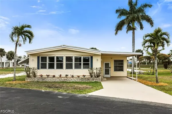 13651 Grackle Drive, Fort Myers, FL 33908