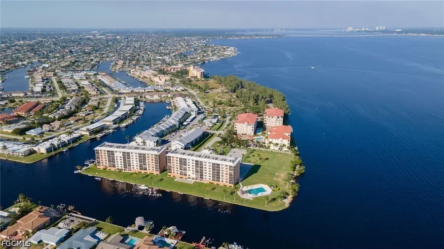 4260 SE 20th Place #401, Cape Coral, FL 33904 - #3