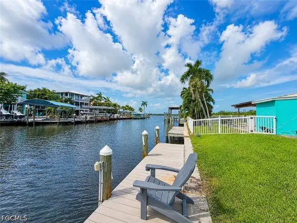 2623 2nd Street, Matlacha, FL 33993