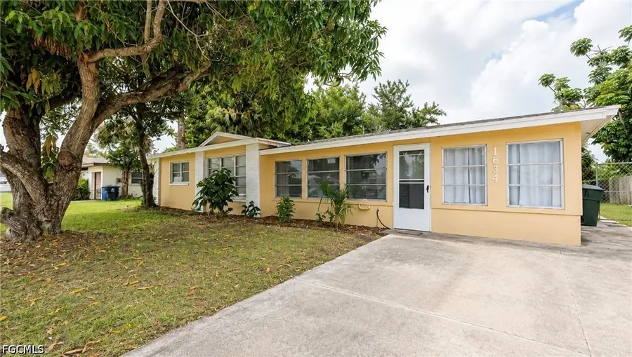 1634 Newport Court, Fort Myers, FL 33907 - #2