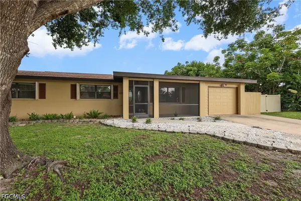 4029 Country Club Boulevard, Cape Coral, FL 33904