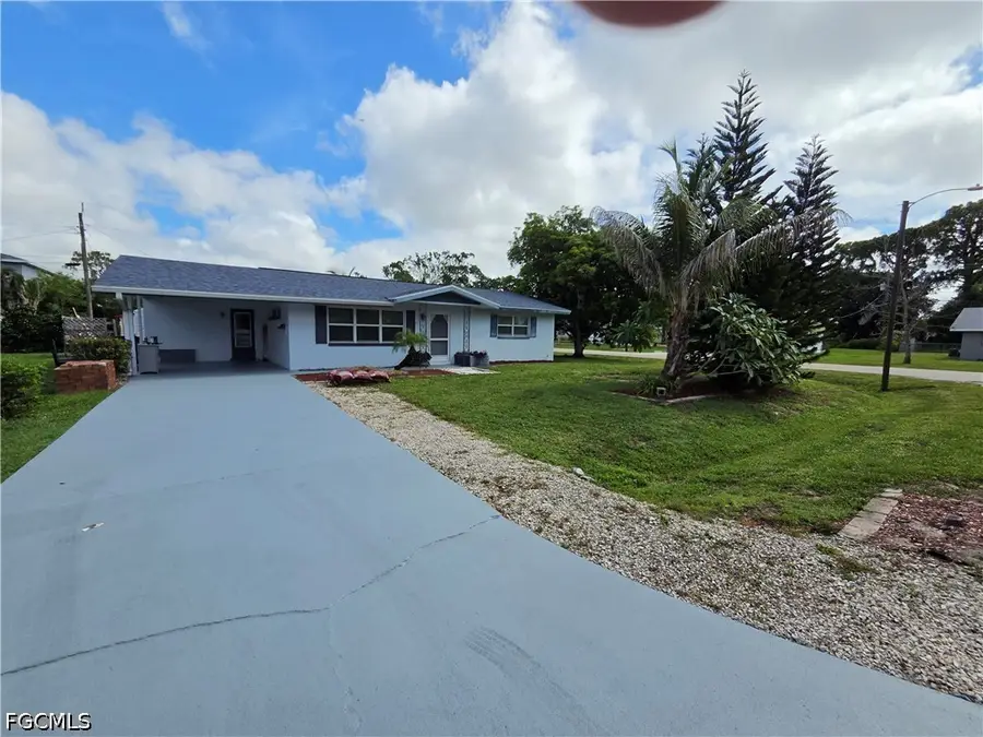2373 Chandler Avenue, Fort Myers, FL 33907 - #3