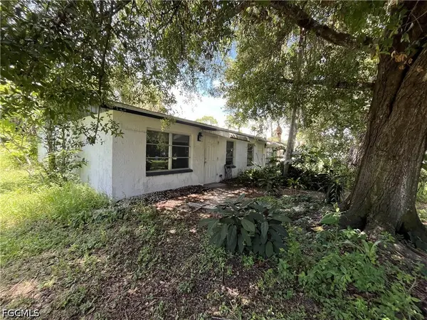1265 Monica Lane, North Fort Myers, FL 33903