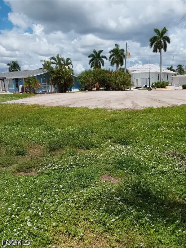 18196 Cutlass Drive, Fort Myers Beach, FL 33931