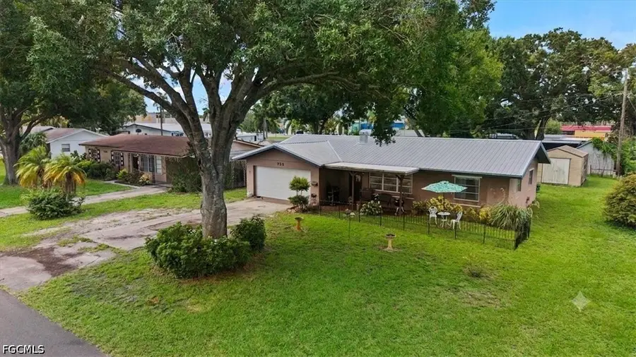 722 E Concordia Avenue, Clewiston, FL 33440 - #2