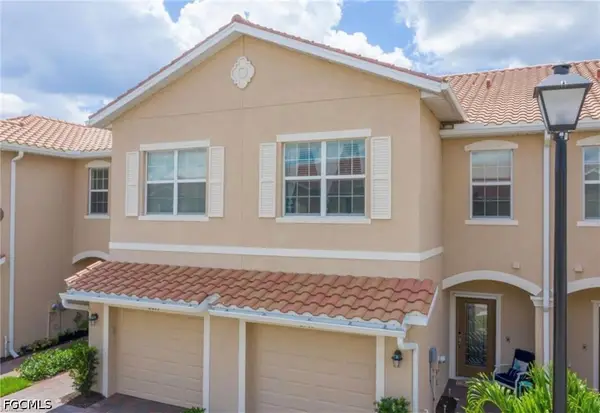 2703 Blossom Way, Naples, FL 34120