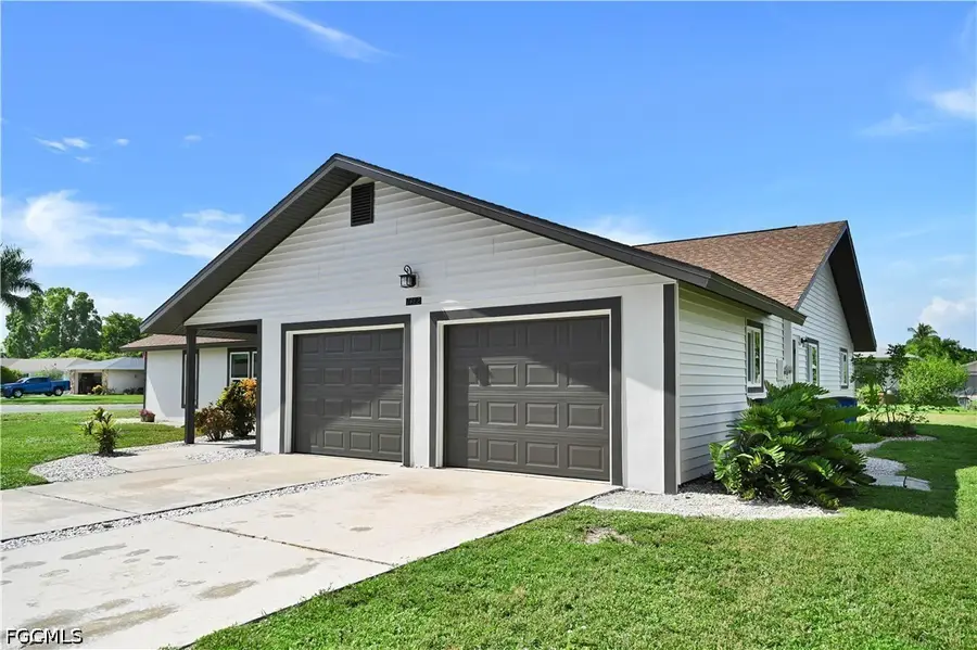 1482 N Larkwood Square, Fort Myers, FL 33919 - #2
