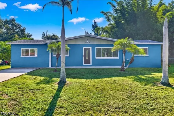 425 Muskegon Avenue, Fort Myers, FL 33905