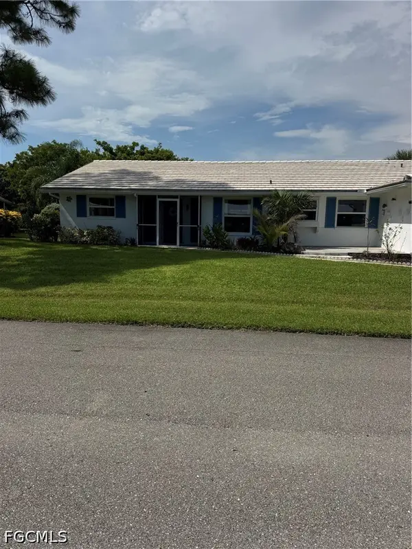30 Maui Circle #30, Naples, FL 34112