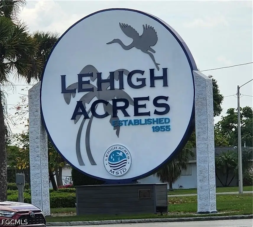 604 Lincoln Avenue, Lehigh Acres, FL 33972 - #2