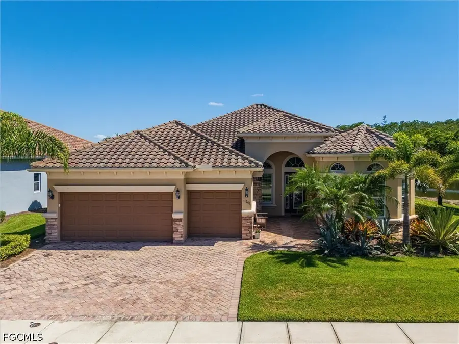 11205 Surrey Place, Fort Myers, FL 33913 - #2