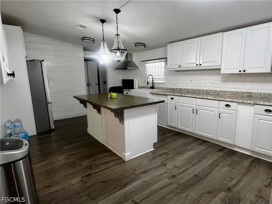 1027 Everglade Avenue, Labelle, FL 33935 - #2