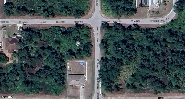 1040 Macy Street E, Lehigh Acres, FL 33974