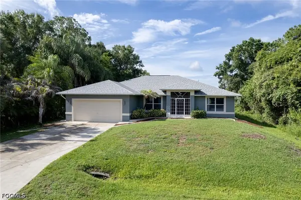 2707 7th Street W, Lehigh Acres, FL 33971