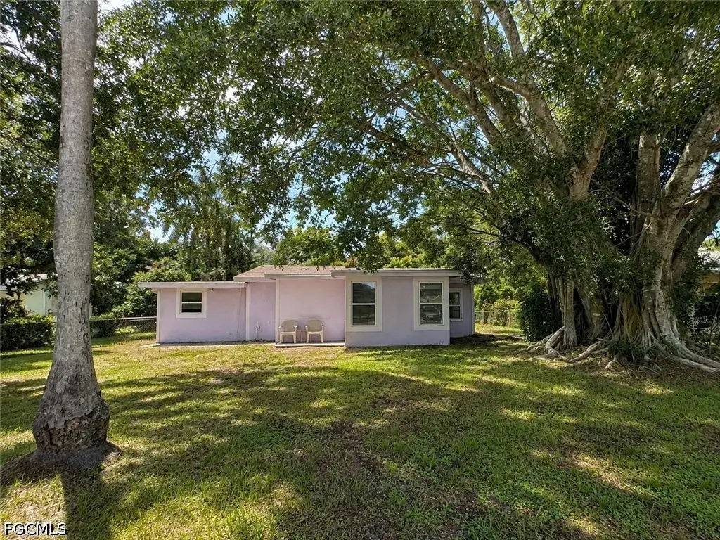 346 Muskegon Avenue, Fort Myers, FL 33905 - #1