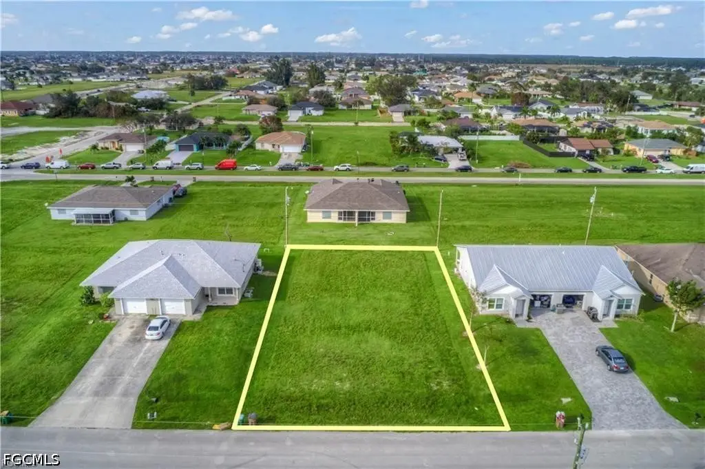 833 NE 15th Lane, Cape Coral, FL 33909 - #1