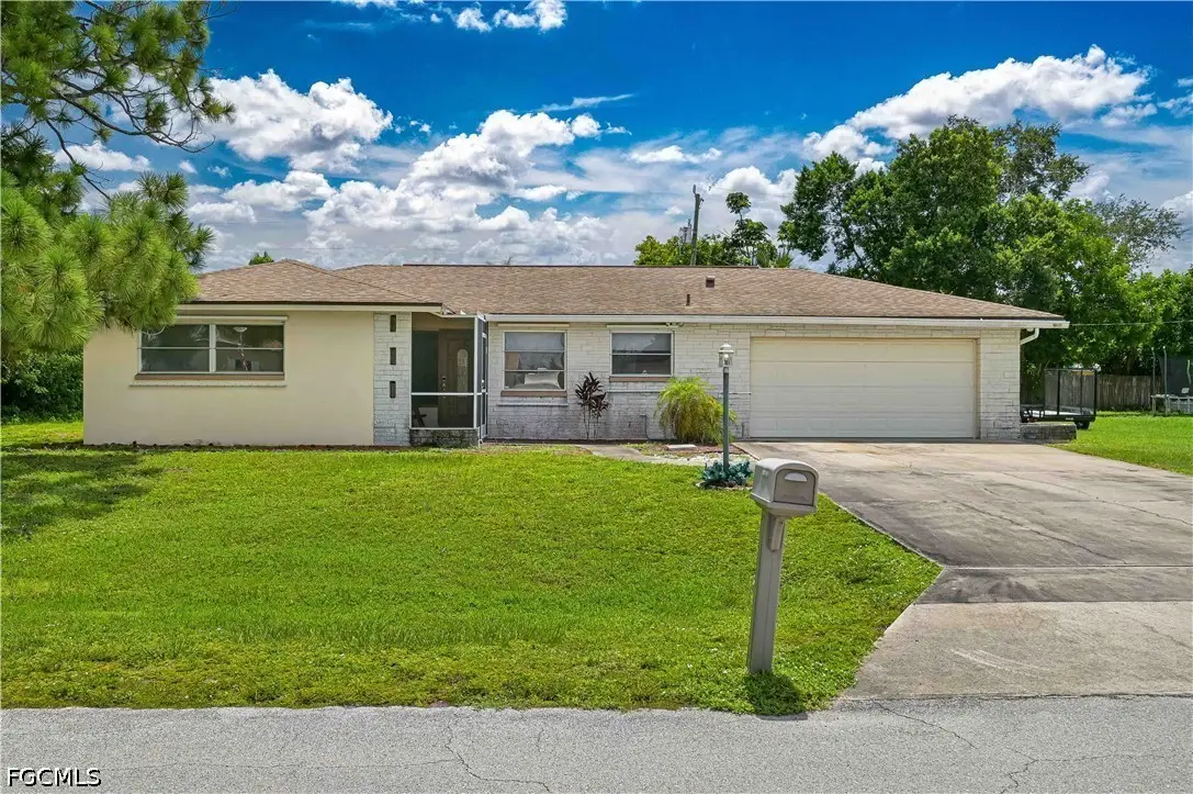 1514 SE 43rd Street, Cape Coral, FL 33904 - #1