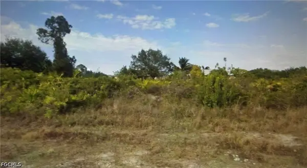 2502 34th Street W, Lehigh Acres, FL 33971