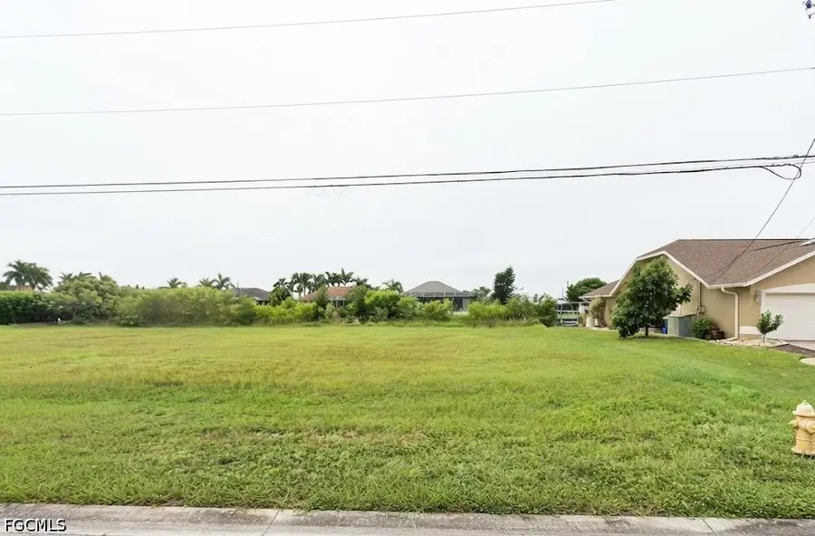 2718 SW 38th Terrace, Cape Coral, FL 33914 - #2