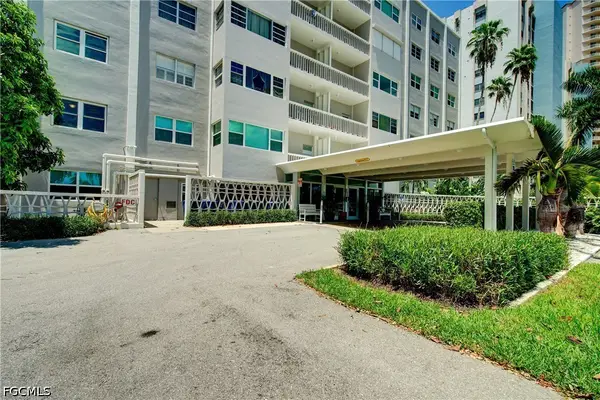 1900 Clifford Street #303, Fort Myers, FL 33901