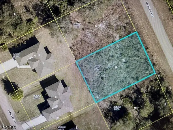 1833 Jacinto Avenue, Lehigh Acres, FL 33972