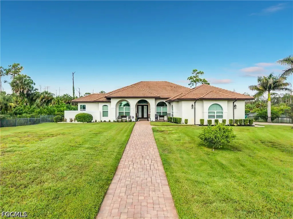 90 22nd Avenue Nw, Naples, FL 34120 - #1