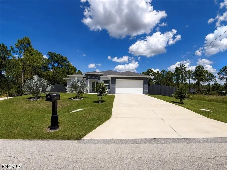 918 Dixie Avenue, Lehigh Acres, FL 33972 - #3